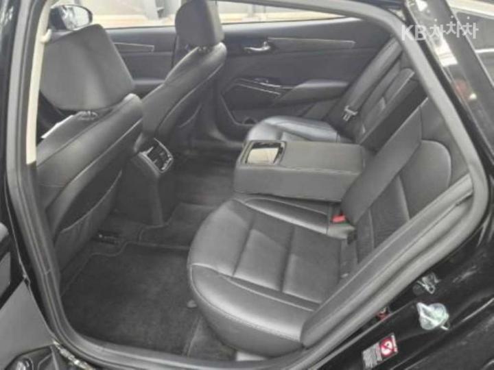 Kia K7 Premier 3.0 LPi Trendy 4