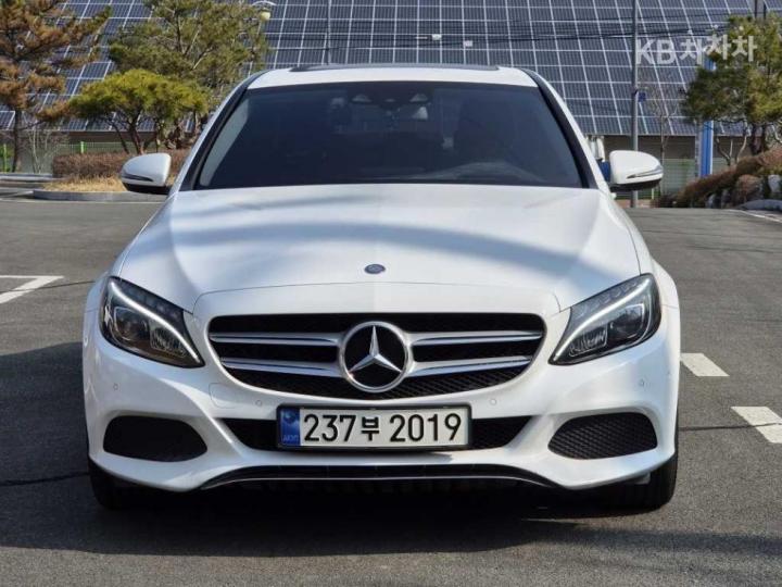 Mercedes-Benz C-Class C220d Avantgarde W205 2