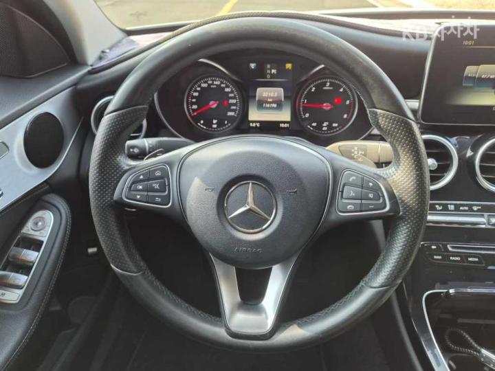Mercedes-Benz C-Class C220d Avantgarde W205 7