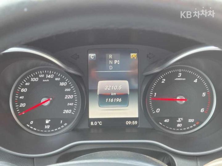 Mercedes-Benz C-Class C220d Avantgarde W205 10