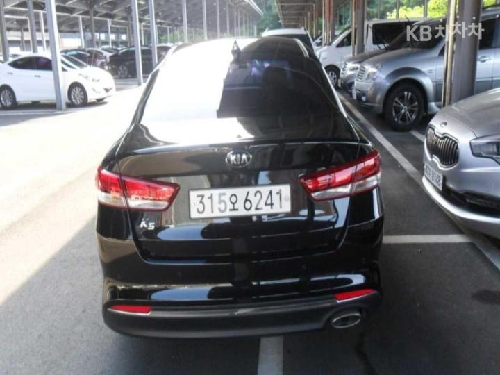 Kia K5 2.0 LPI MX Prestige 4