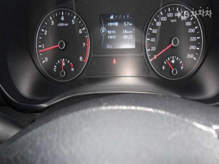 Kia K5 2.0 LPI MX Prestige 7