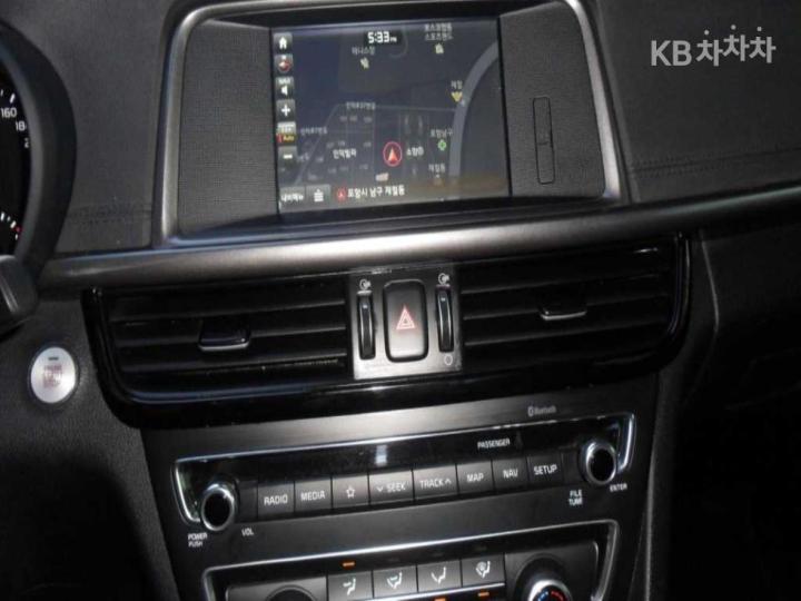 Kia K5 2.0 LPI MX Prestige 8