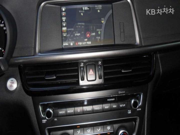 Kia K5 2.0 LPI MX Prestige 9