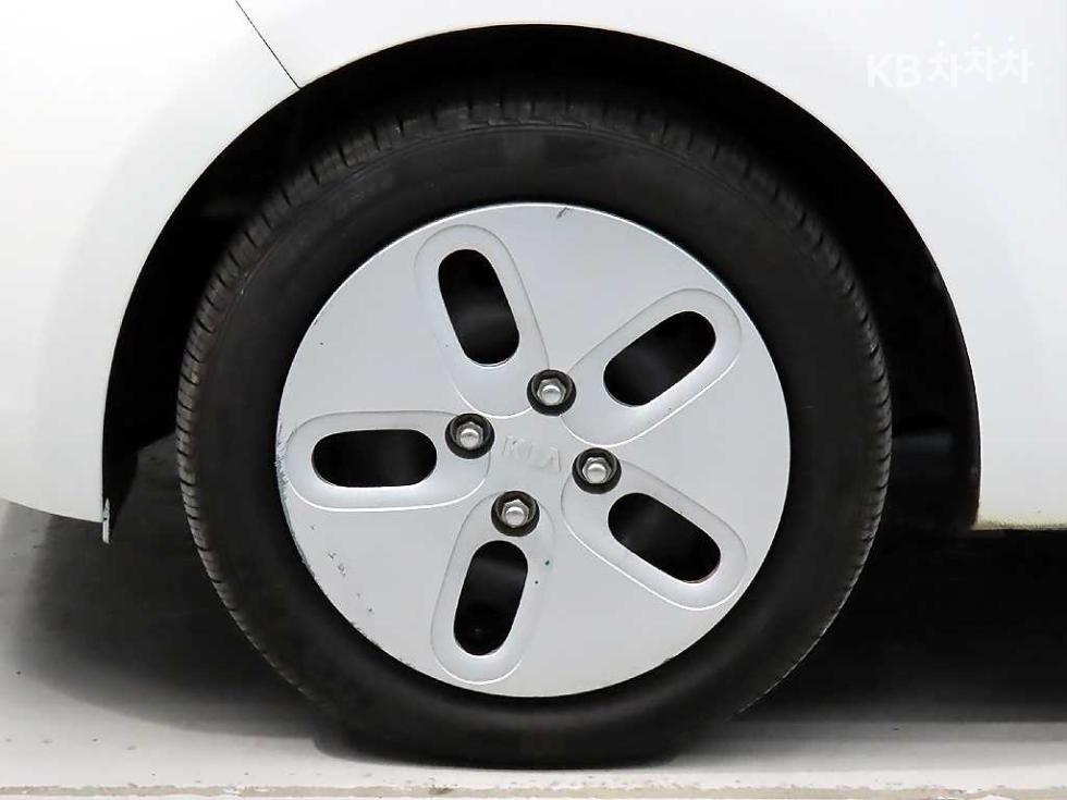 2020 - kia ray