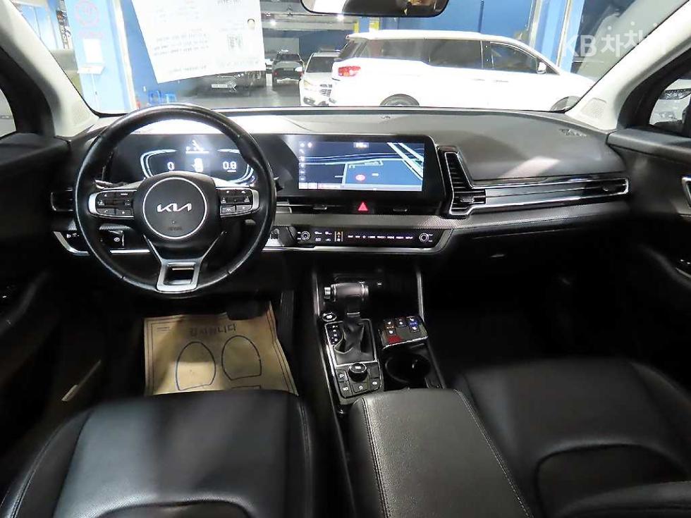 2022 - kia sportage