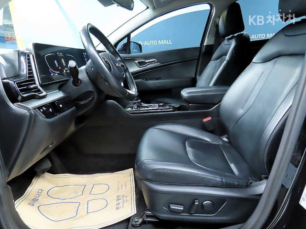 2022 - kia sportage