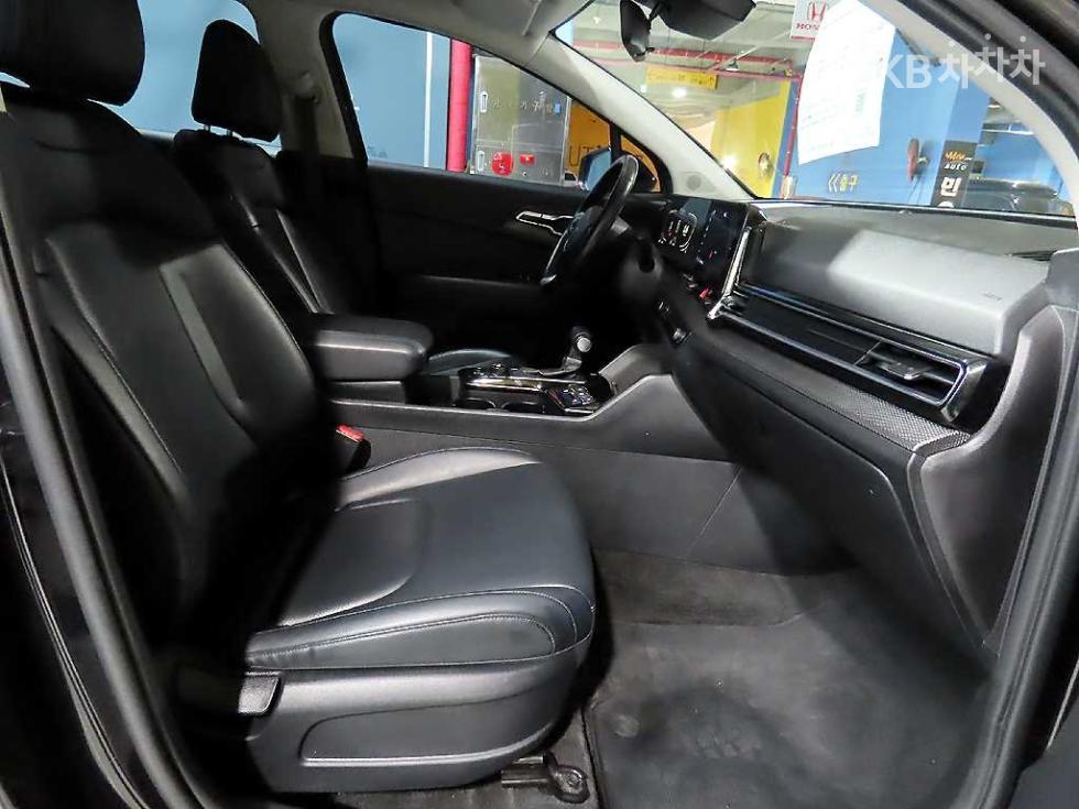 2022 - kia sportage