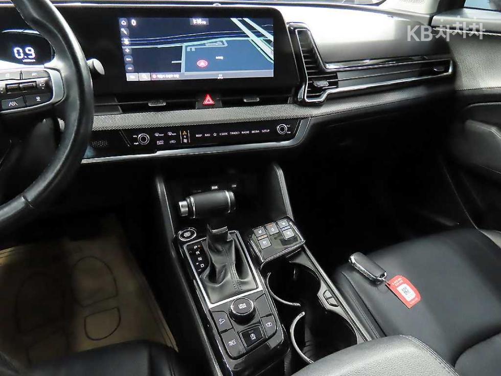 2022 - kia sportage