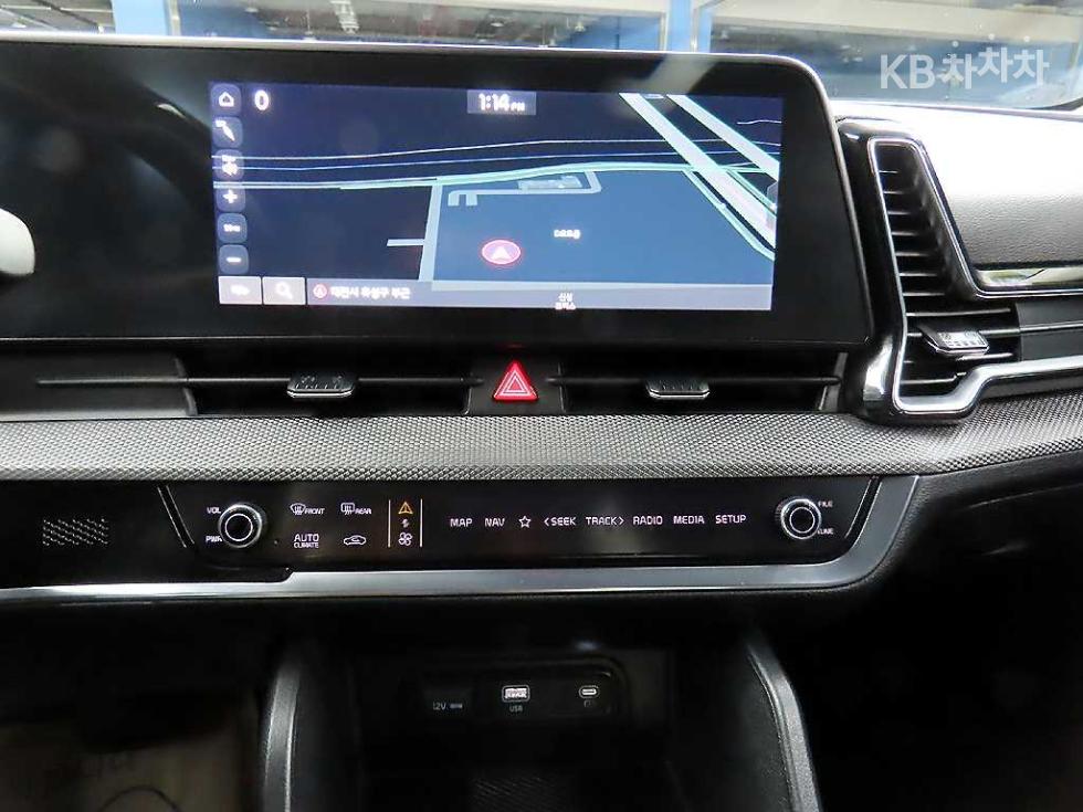 2022 - kia sportage