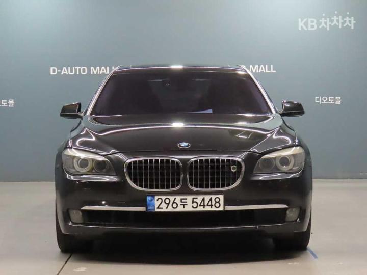 BMW 7 Series New 750Li Base Type 3