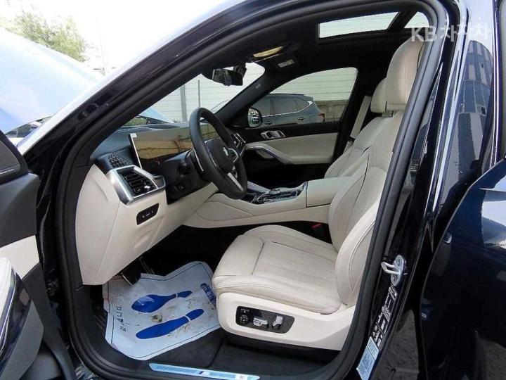 BMW X6 G06 xDrive 30d M Sport 6
