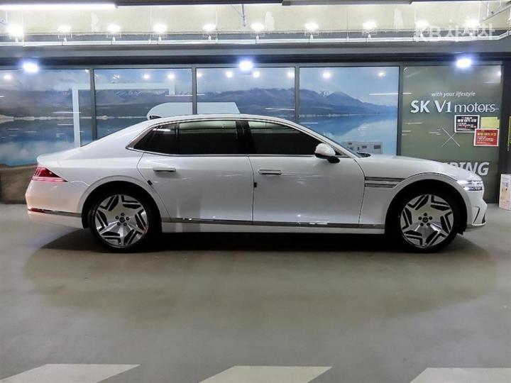 Genesis G90 RS4 3.5T AWD Base Type 4