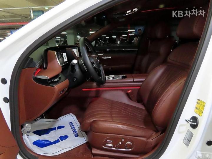 Genesis G90 RS4 3.5T AWD Base Type 7