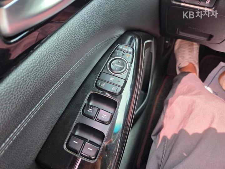 Kia K7 3.0 LPi Luxury 10