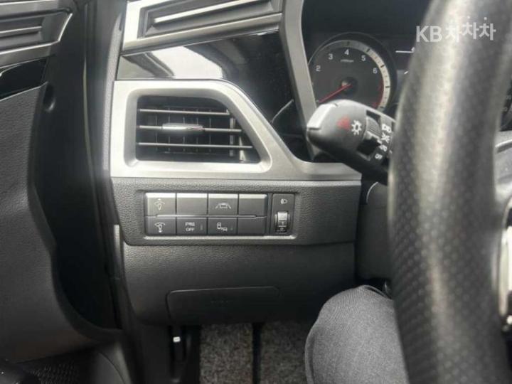 KG Mobility (Ssangyong) Korando Beautiful 1.5 GDi Turbo 2WD C5 7