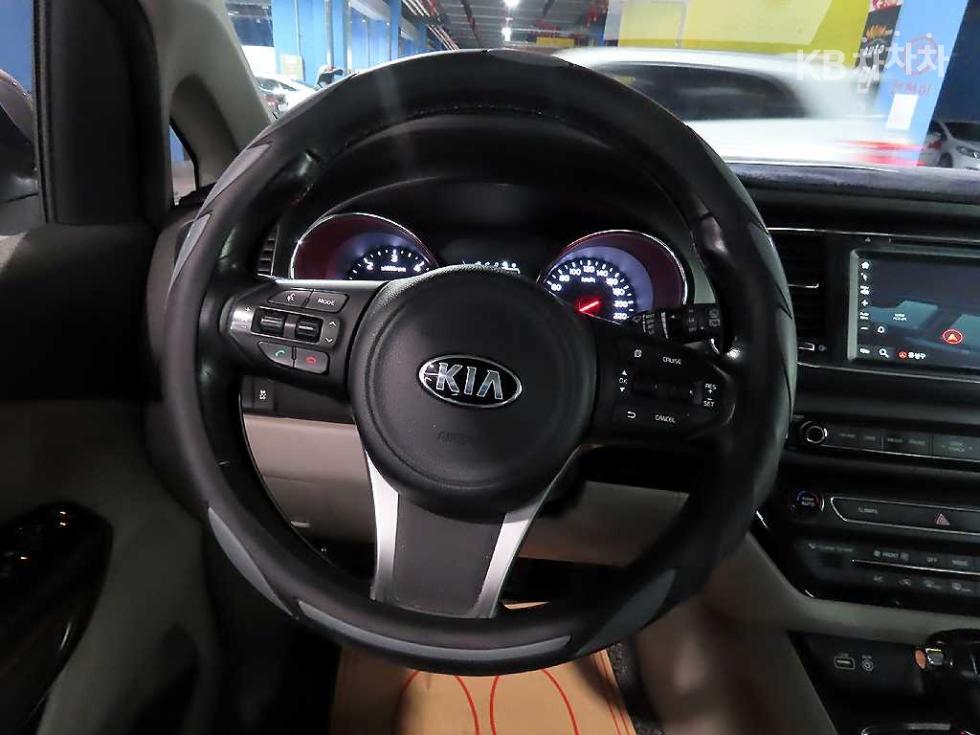 2016 - kia carnival