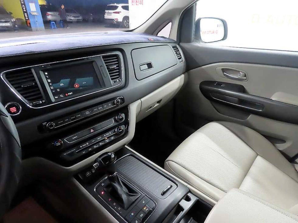 2016 - kia carnival