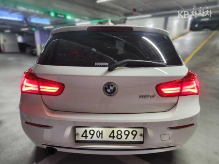 BMW 1 Series New 118d Sport Base Type 3