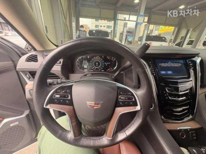 Cadillac Escalade 6.2 V8 6