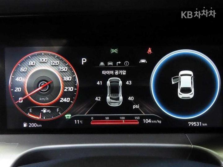 Hyundai Nexo Premium 10