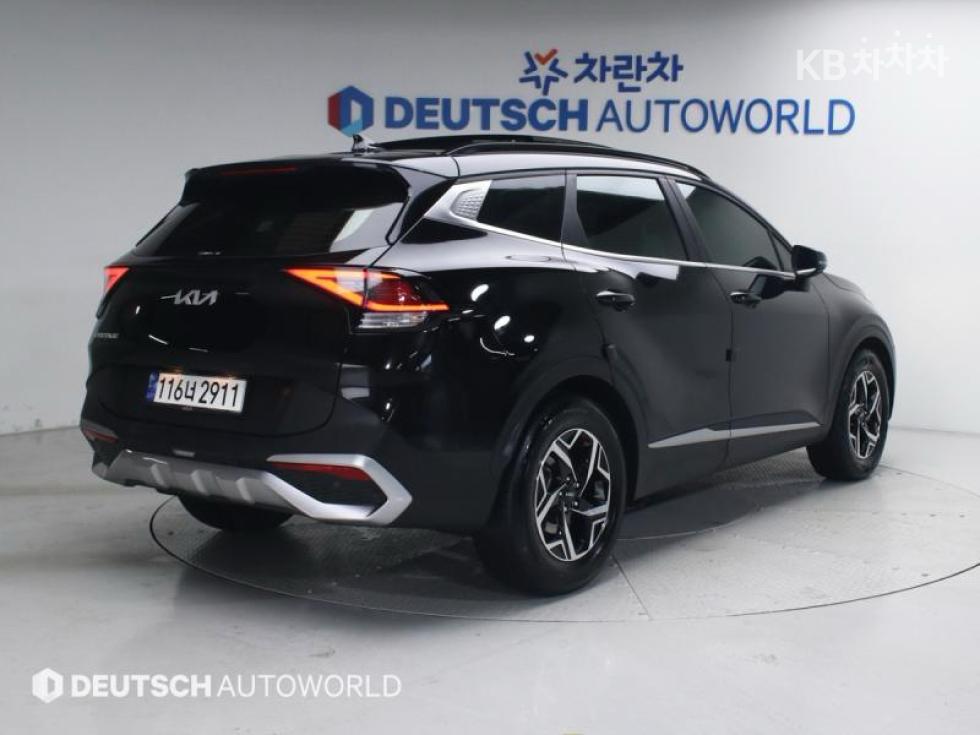 2022 - kia sportage