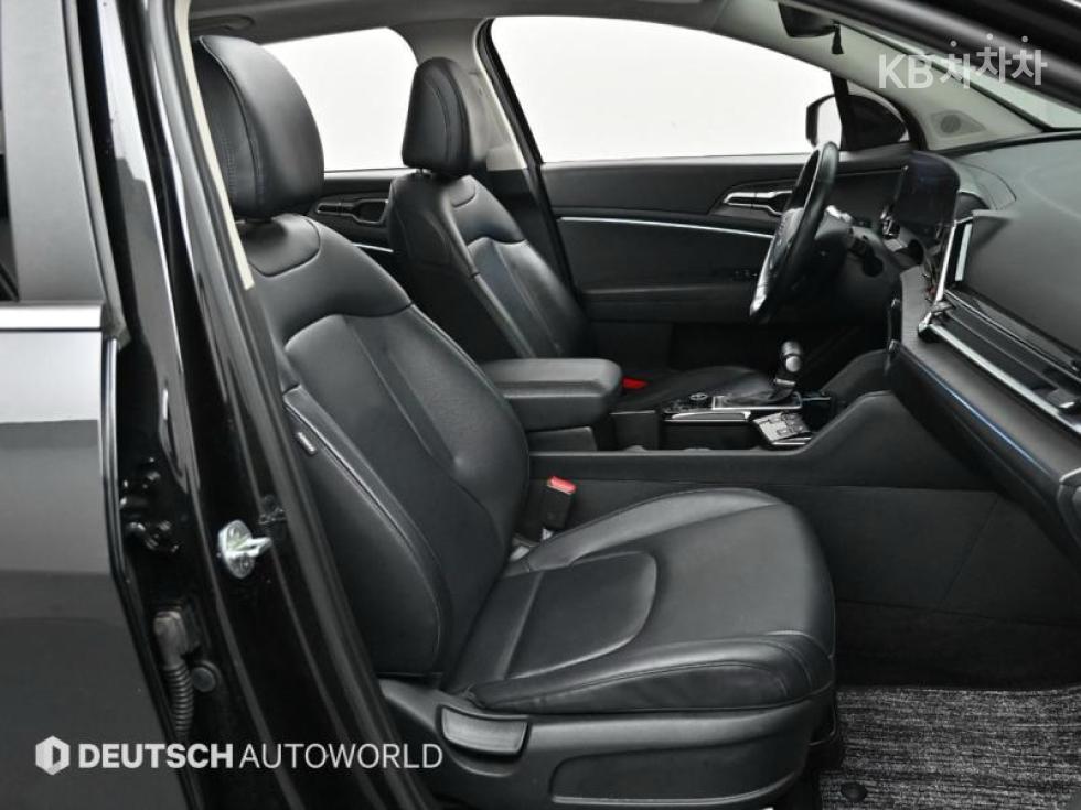 2022 - kia sportage
