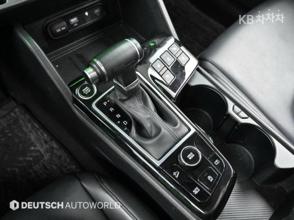 2022 - kia sportage