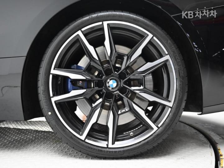 BMW 8 Series G15 M850i xDrive Coupe Base Type 6