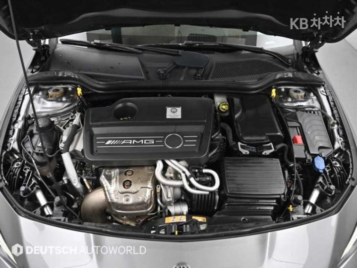 Mercedes-Benz CLA-Class CLA45AMG 4Matic C117 7