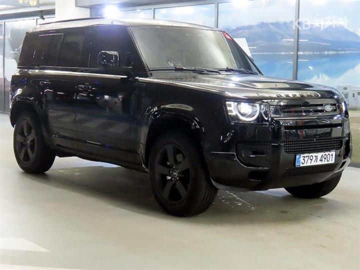 Land Rover Defender L663 110 P300 X-DYN SE