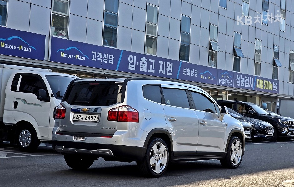 Chevrolet Orlando — miniaturë 2