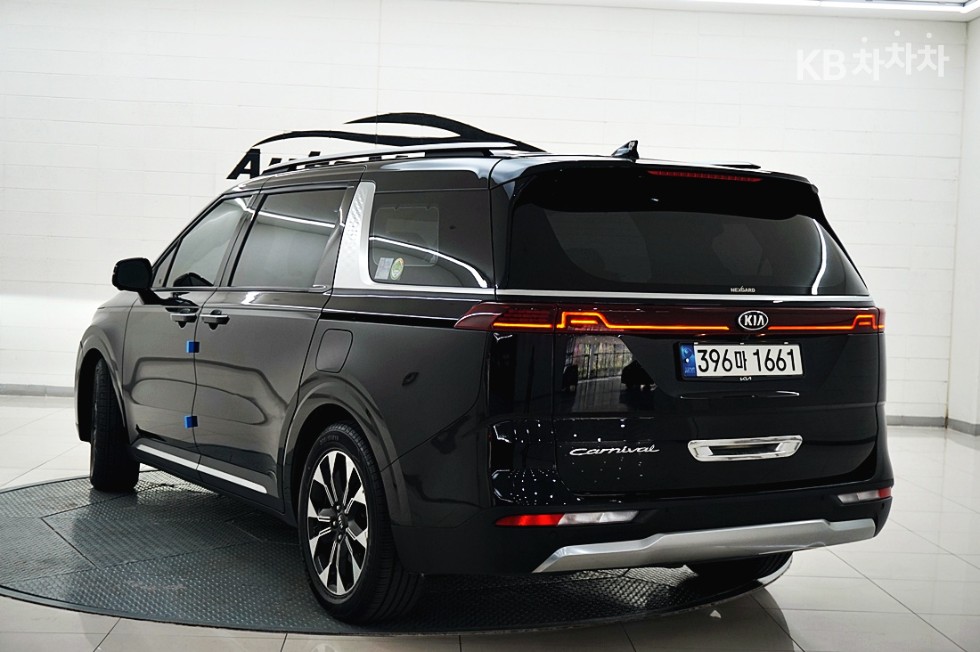 2021 - kia carnival