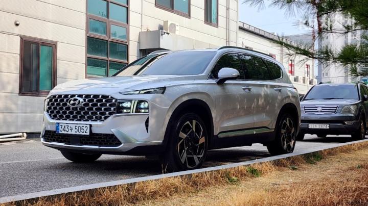 Hyundai Santa Fe TM Gasoline 2.5T 2WD Prestige 3