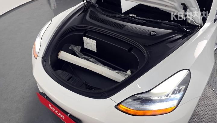 Tesla Model 3 Long Range 7