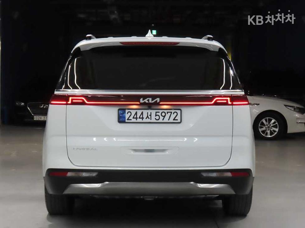 2023 - kia carnival