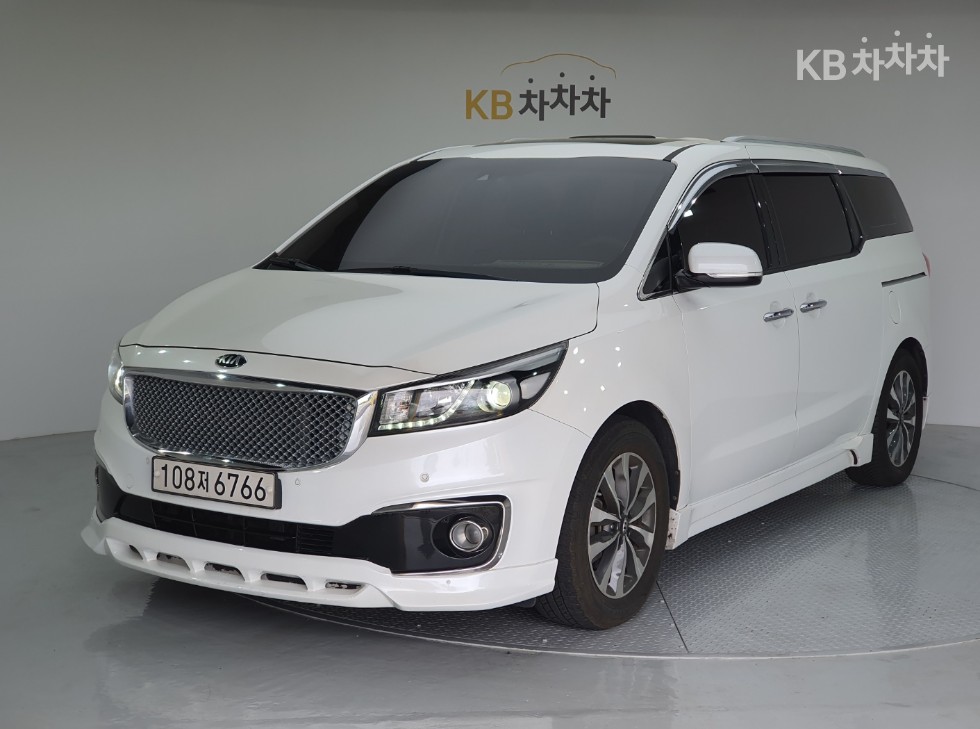 Kia Carnival — miniaturë 3