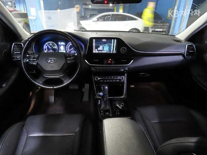 Hyundai Grandeur IG Hybrid Exclusive Special 6