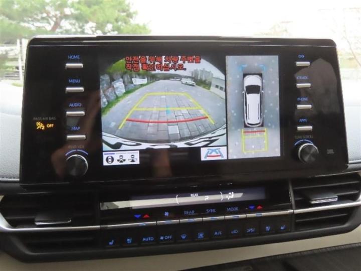 Toyota Sienna 2.5 Hybrid 2WD 10