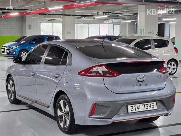 Hyundai IONIQ Electric N 5