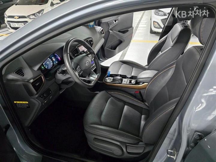 Hyundai IONIQ Electric N 6