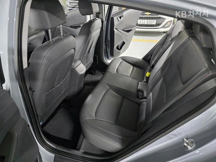 Hyundai IONIQ Electric N 7