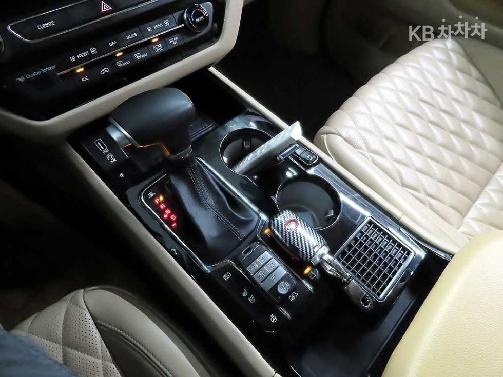 2020 - kia carnival