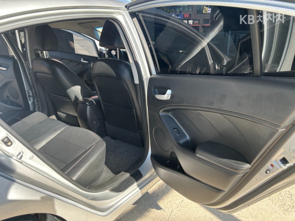 2013 - kia k3