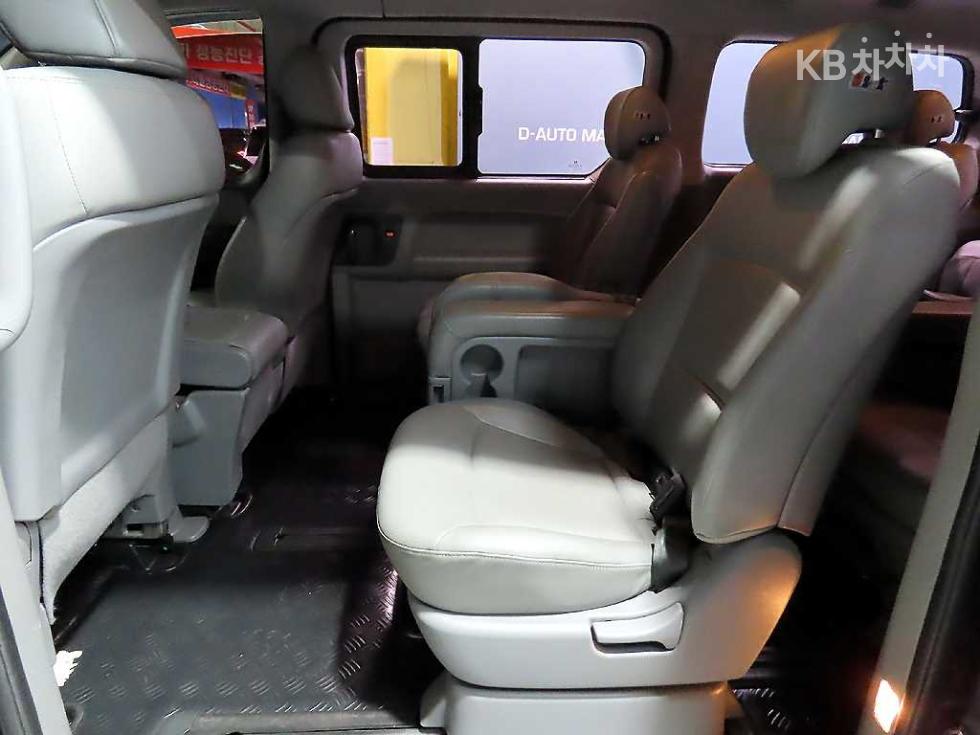 Hyundai Starex — miniaturë 7