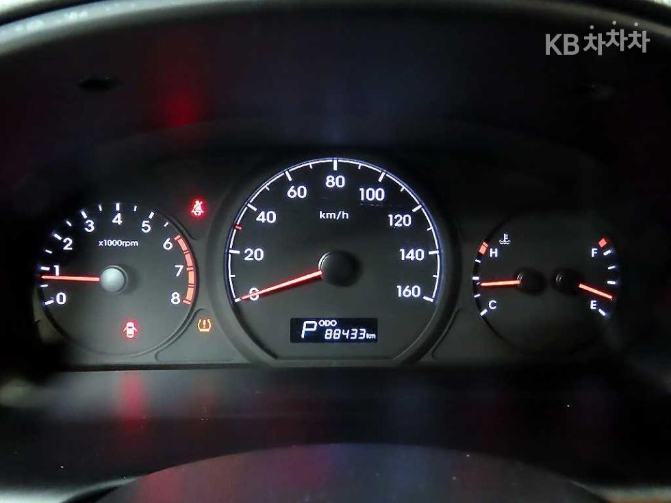 Hyundai Starex — miniaturë 9