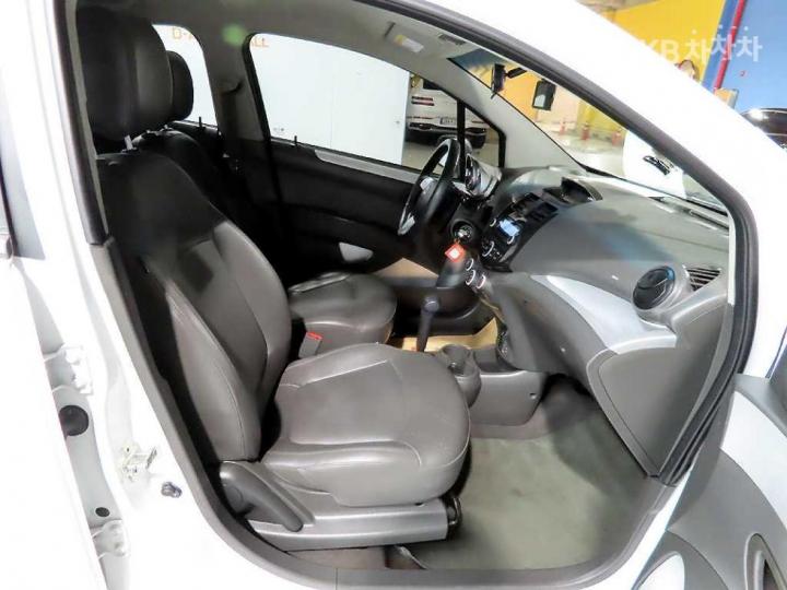 Chevrolet Spark LT Base Type 10