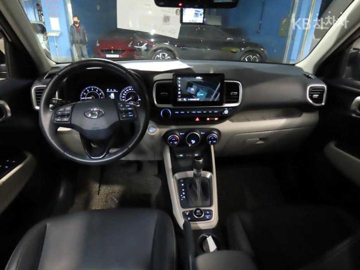 Hyundai Venue Gasoline 1.6 Modern 6