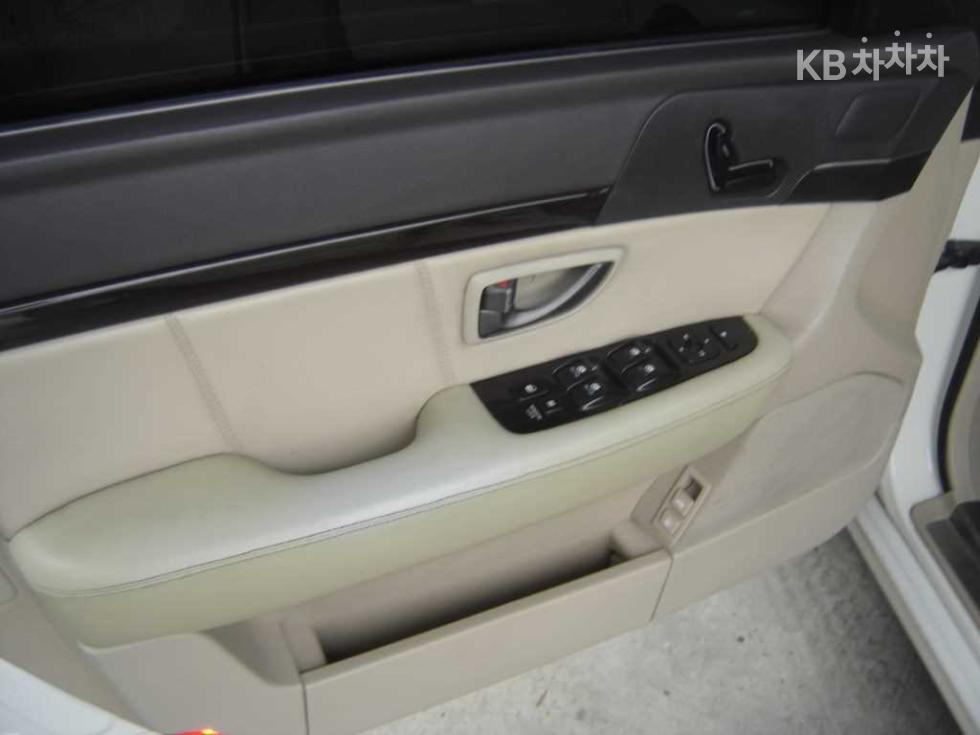 Kia Opirus — miniaturë 7