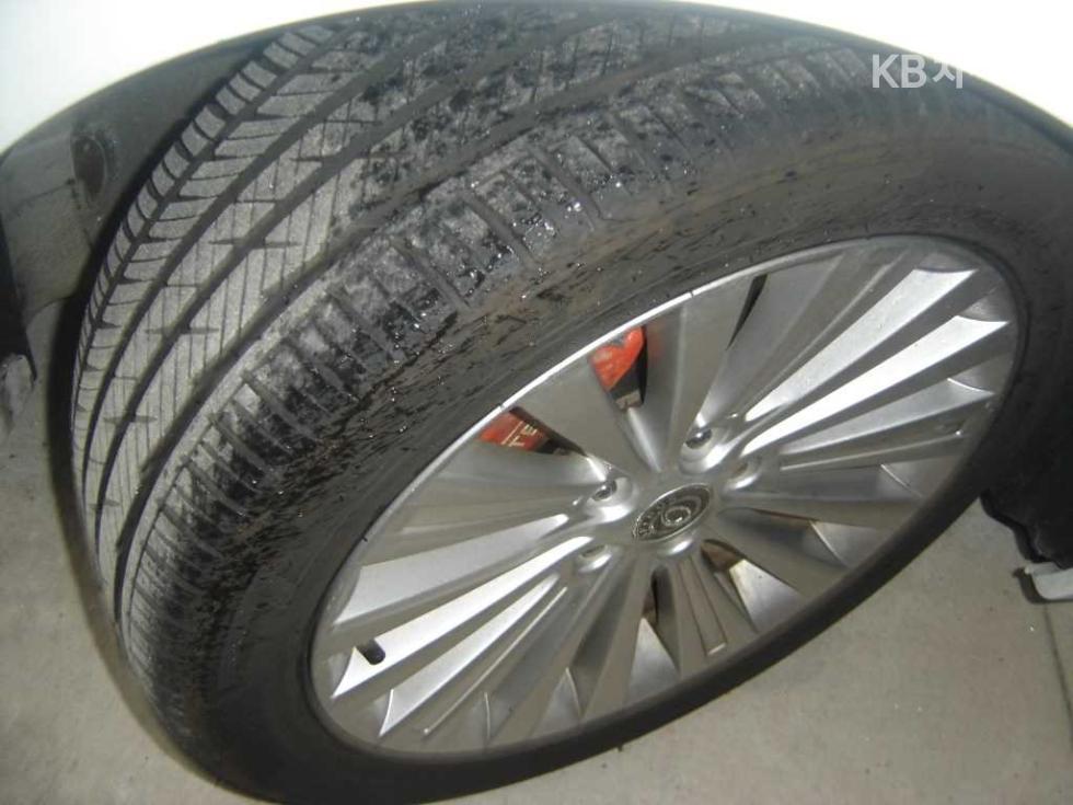 Kia Opirus — miniaturë 13
